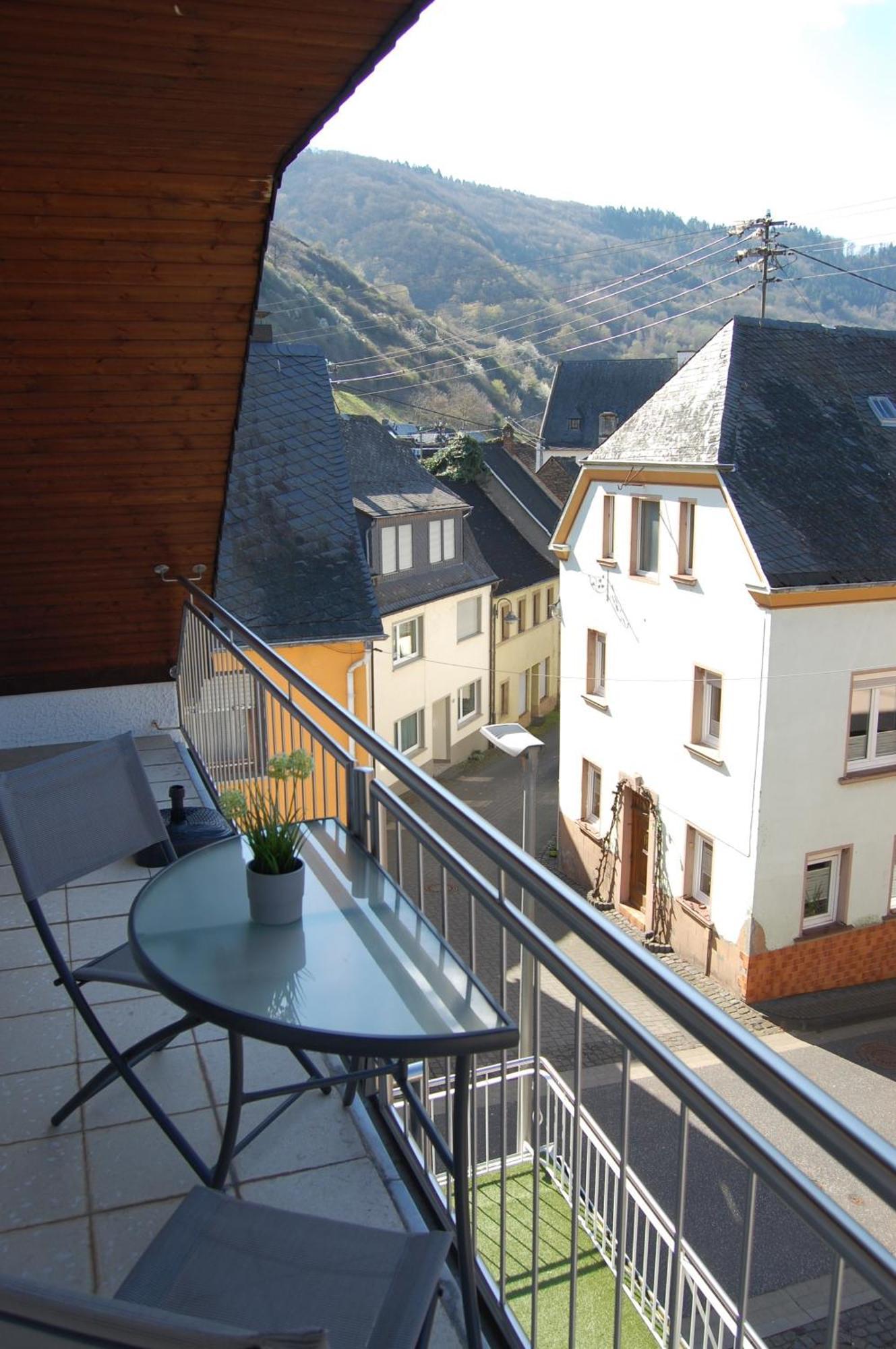 Ferienwohnung An Der Mosel, Romeo Зенхайм Экстерьер фото
